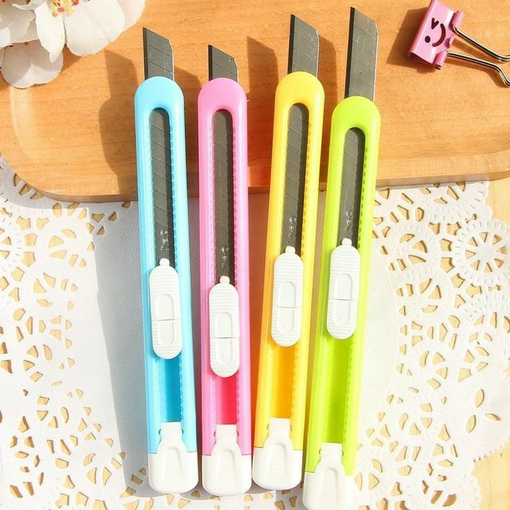 Heavy Duty Paper Cutter Knife 5 PCS Pack | Retractable Utility Cutter for Office, School & Craft Work - Image 2