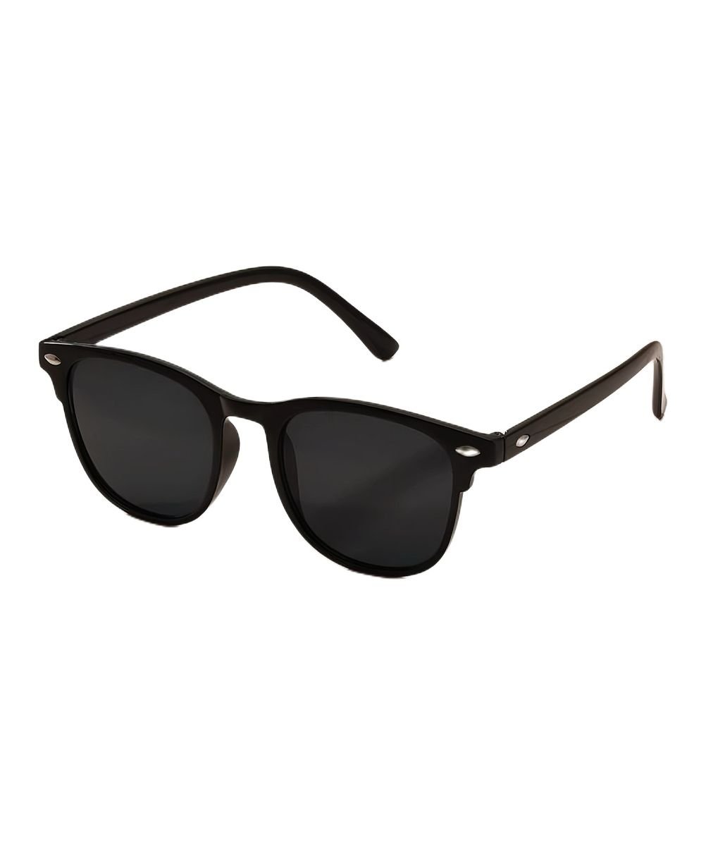 Classic black sunglasses with UV protection lenses and lightweight frame for men and women, suitable for driving, travel and outdoor activities