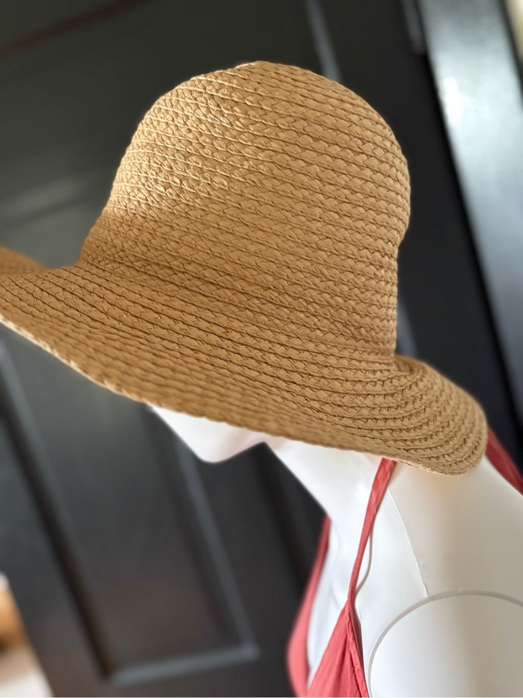 Elegant Wide Brim Straw Hat for Women Summer Travel & Beach Fashion - Image 5
