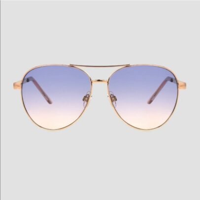 Gradient aviator sunglasses with gold metal frame and stylish tinted lenses for men and women, suitable for travel, driving and outdoor activities